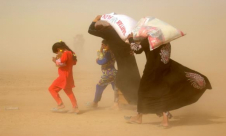 أهالي الفلوجة يواجهون مصيرهم في الصحراء